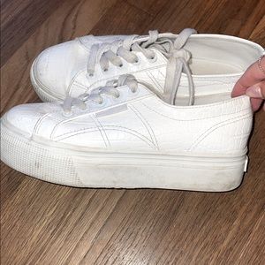 6.5 Superga platform leather snakeskin white sneakers